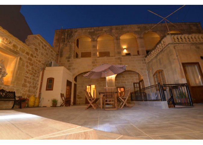 Mikros6 - 6 Bedroom Gozo Zebbug - 6 Bathrooms - Air-Conditioned - Private Outdoor Pool - Sleeps 16 persons malta, Holiday Rentals Malta & Gozo malta