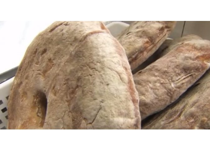 What makes the Maltese ftira different from other bread? malta, Holiday Rentals Malta & Gozo malta