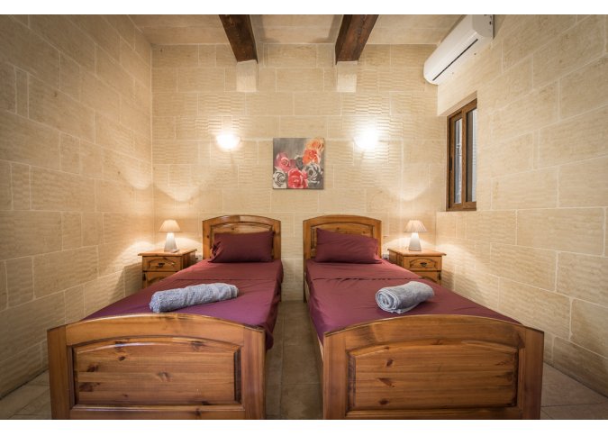 Light4 - 4 Bedroom Gozo Gharb - 4 Bathrooms - Air-Conditioned - Private Outdoor Pool - Sleeps 8 persons malta, Holiday Rentals Malta & Gozo malta