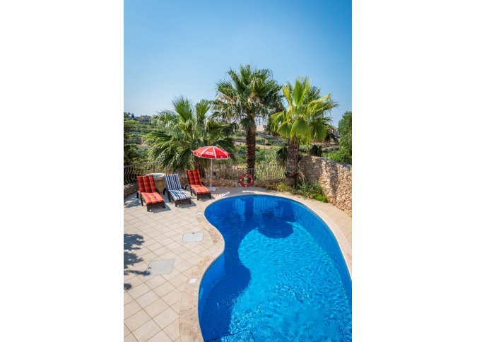 Sun4 - 4 Bedroom Gozo Nadur- 4 Bathrooms - Air-Conditioned - Private Outdoor Pool - Sleeps 8 persons malta, Holiday Rentals Malta & Gozo malta