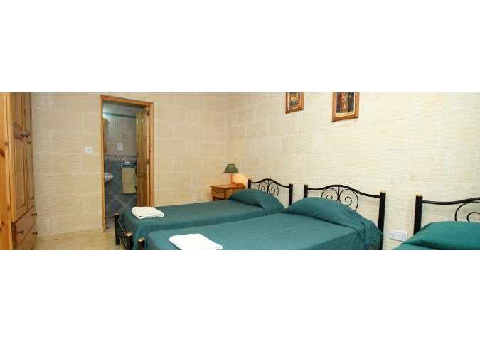 Deb3 - 3 Bedrooms - Gozo  Xaghra - 4 Bathrooms - Air-Conditioned - Private Outdoor Pool - Sleep 7 persons  malta, Holiday Rentals Malta & Gozo malta