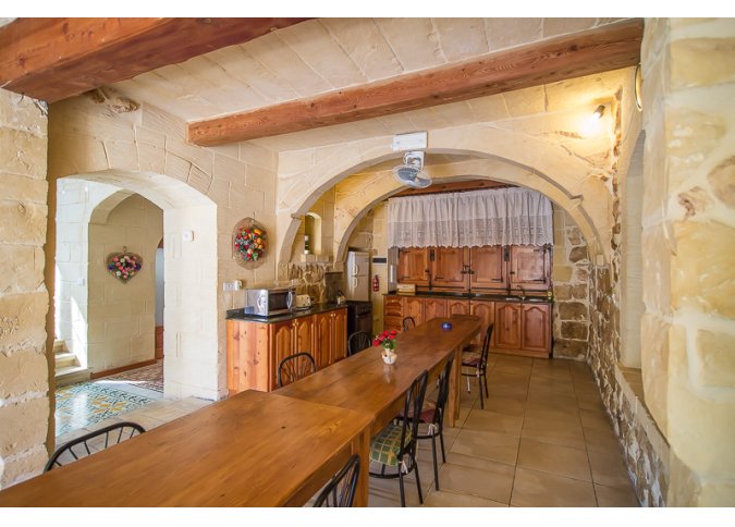 Ni4 - 4 Bedroom Villa in Gozo Zebbug - 5 Bathrooms - Fully Air-Condition - Private Outdoor Pool - Sleep up 11 persons malta, Holiday Rentals Malta & Gozo malta