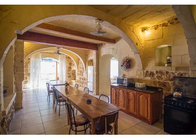 Ni4 - 4 Bedroom Villa in Gozo Zebbug - 5 Bathrooms - Fully Air-Condition - Private Outdoor Pool - Sleep up 11 persons malta, Holiday Rentals Malta & Gozo malta