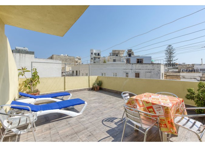 Direct frm Owner Sliema Apartment F383 - 2 Bedroom Apartment - Air-Conditioned - Shared Roof Terrace  malta, Holiday Rentals Malta & Gozo malta